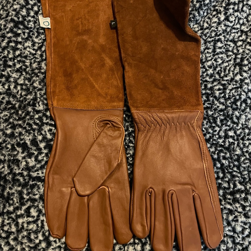 Luxurious Tan Leather Gloves